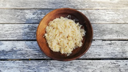 Koberec vyčistíte kysaným zelím.